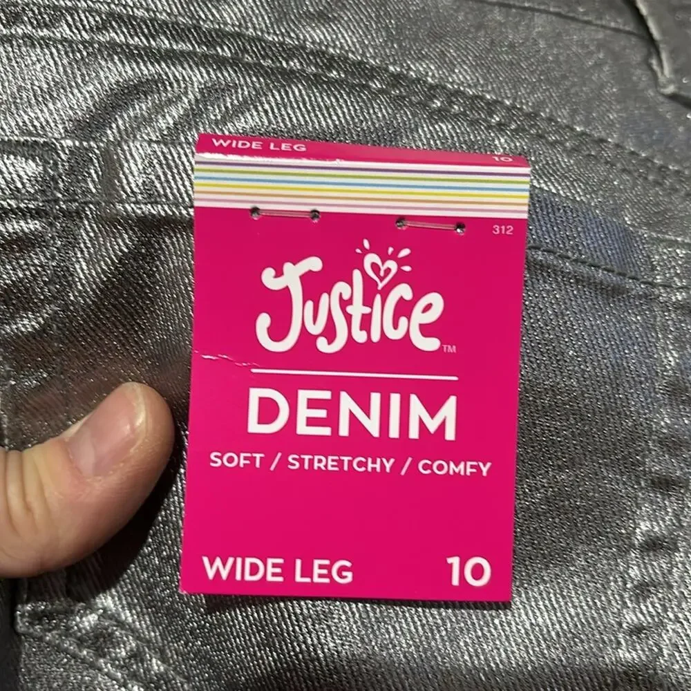 Justice 10 wide
